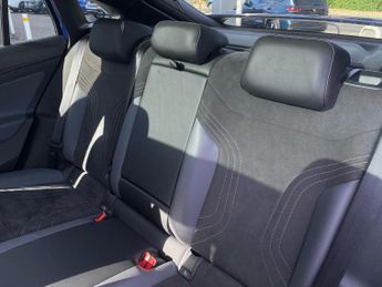 VOLKSWAGEN ID.5 Pro 77Kwh Style Suv 5Dr Electric Auto (174 Ps)