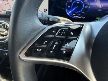 MERCEDES-BENZ EQA Eqa 250+ 140Kw Sport Executive 70.5Kwh 5Dr Auto