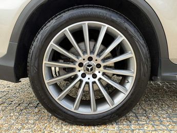 MERCEDES-BENZ GLC Glc 300D 4Matic Amg Line Premium 5Dr 9G-Tronic