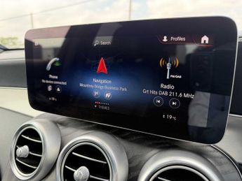 MERCEDES-BENZ GLC Glc 300D 4Matic Amg Line Premium 5Dr 9G-Tronic