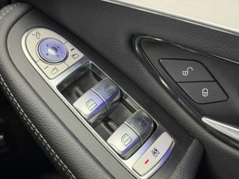 MERCEDES-BENZ GLC Glc 300D 4Matic Amg Line Premium 5Dr 9G-Tronic