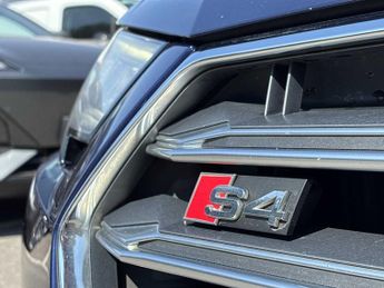AUDI A4 S4 Quattro 5Dr Tip Tronic