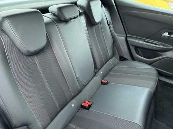VAUXHALL MOKKA 100Kw Elite Premium 50Kwh 5Dr Auto