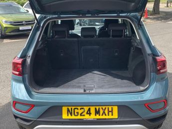 VOLKSWAGEN T-ROC 1.5 Tsi Match Suv 5Dr Petrol Dsg Euro 6 (S/S) (150 Ps)