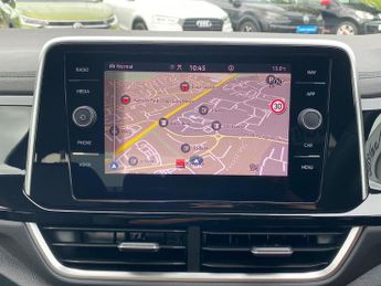 VOLKSWAGEN T-ROC 2.0 Tdi R-Line Suv 5Dr Diesel Dsg Euro 6 (S/S) (150 Ps)