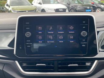 VOLKSWAGEN T-ROC 2.0 Tdi R-Line Suv 5Dr Diesel Dsg Euro 6 (S/S) (150 Ps)
