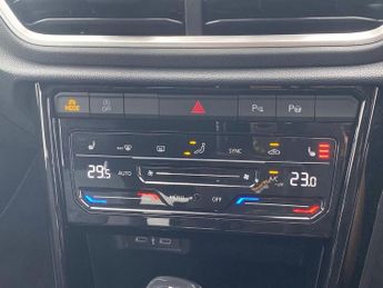 VOLKSWAGEN T-ROC 2.0 Tdi R-Line Suv 5Dr Diesel Dsg Euro 6 (S/S) (150 Ps)