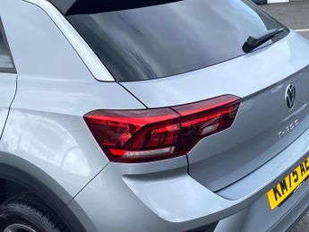 VOLKSWAGEN T-ROC 2.0 Tdi R-Line Suv 5Dr Diesel Dsg Euro 6 (S/S) (150 Ps)