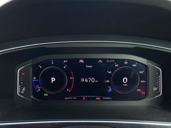 VOLKSWAGEN TIGUAN 2.0 Tdi R-Line Tech Suv 5Dr Diesel Dsg Euro 6 (S/S) (150 Ps)
