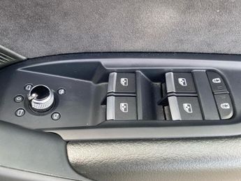 AUDI Q5 2.0 Tdi 40 S Line Suv 5Dr Diesel S Tronic Quattro Euro 6 (S/S) (