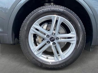 AUDI Q5 2.0 Tdi 40 S Line Suv 5Dr Diesel S Tronic Quattro Euro 6 (S/S) (