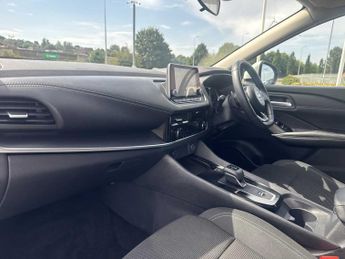NISSAN QASHQAI 1.3 Dig-T Mh 158 Acenta Premium 5Dr Xtronic