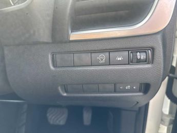 NISSAN QASHQAI 1.3 Dig-T Mh 158 Acenta Premium 5Dr Xtronic