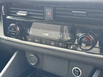 NISSAN QASHQAI 1.3 Dig-T Mh 158 Acenta Premium 5Dr Xtronic