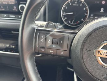 NISSAN QASHQAI 1.3 Dig-T Mh 158 Acenta Premium 5Dr Xtronic