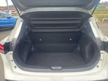 NISSAN QASHQAI 1.3 Dig-T Mh 158 Acenta Premium 5Dr Xtronic