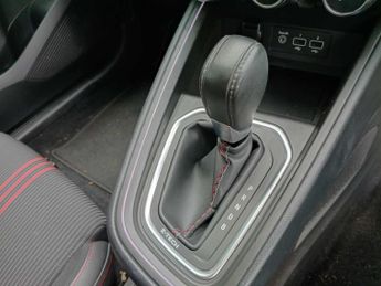 RENAULT CLIO 1.6 E-Tech Hybrid 140 Rs Line 5Dr Auto