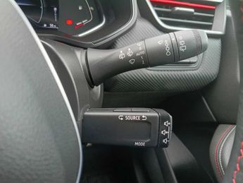 RENAULT CLIO 1.6 E-Tech Hybrid 140 Rs Line 5Dr Auto