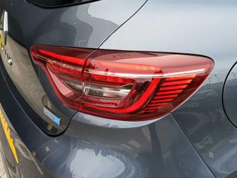RENAULT CLIO 1.6 E-Tech Hybrid 140 Rs Line 5Dr Auto