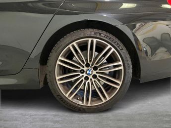 BMW 5 SERIES 3.0 530D M Sport Saloon 4Dr Diesel Auto Xdrive Euro 6 (S/S) (265