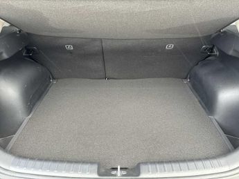 KIA NIRO 1.6 Gdi 127 Hybrid 3 5Dr Dct