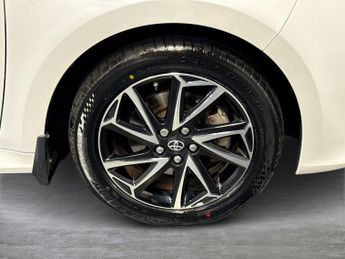 TOYOTA YARIS 1.5 Vvt-H Design Hatchback 5Dr Petrol Hybrid E-Cvt Euro 6 (S/S) 