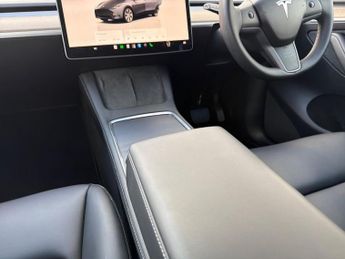 TESLA MODEL Y (Dual Motor) Long Range Suv 5Dr Electric Auto 4Wde (384 Bhp)