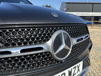 MERCEDES-BENZ GLC Glc 300E 4Matic Amg Line 5Dr 9G-Tronic