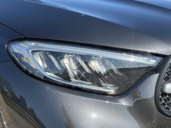 MERCEDES-BENZ GLC Glc 300E 4Matic Amg Line 5Dr 9G-Tronic
