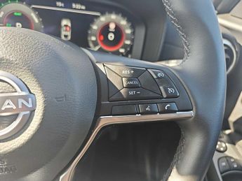 NISSAN JUKE 1.6 Hybrid N-Connecta 5Dr Auto