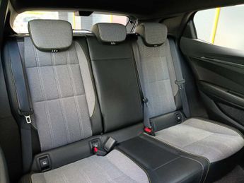 RENAULT MEGANE E-TECH Ev60 160Kw Iconic 60Kwh Optimum Charge 5Dr Auto