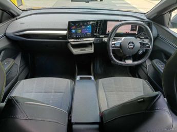 RENAULT MEGANE E-TECH Ev60 160Kw Iconic 60Kwh Optimum Charge 5Dr Auto
