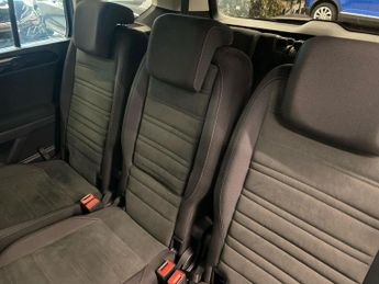 VOLKSWAGEN TOURAN 1.5 Tsi Evo Sel Mpv 5Dr Petrol Dsg Euro 6 (S/S) (150 Ps)