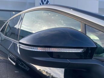 VOLKSWAGEN ID.5 Pro 77Kwh Style Suv 5Dr Electric Auto (174 Ps)