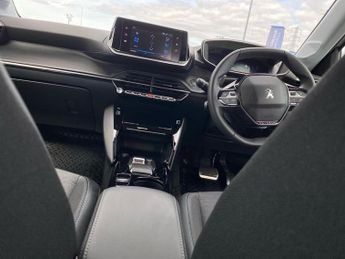 PEUGEOT 208 1.2 Puretech 130 Allure Premium + 5Dr Eat8
