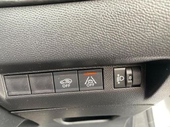 PEUGEOT 208 1.2 Puretech 130 Allure Premium + 5Dr Eat8
