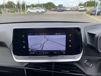 PEUGEOT 208 1.2 Puretech 130 Allure Premium + 5Dr Eat8