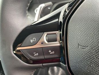 PEUGEOT 208 1.2 Puretech 130 Allure Premium + 5Dr Eat8