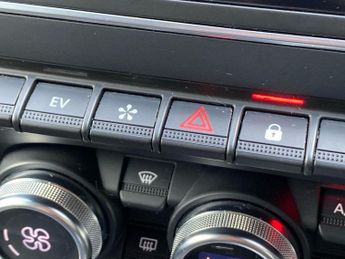 RENAULT CAPTUR 1.6 E-Tech 9.8Kwh Techno Suv 5Dr Petrol Plug-In Hybrid Auto Euro