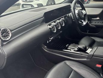 MERCEDES-BENZ CLA Cla 200 Amg Line Executive 5Dr Tip Auto