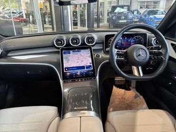 MERCEDES-BENZ C CLASS C200 Amg Line 5Dr 9G-Tronic