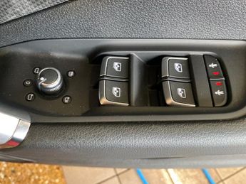 AUDI Q2 Q2 S Line 35 Tfsi 150 Ps S Tronic
