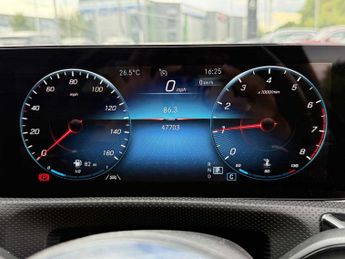 MERCEDES-BENZ CLA Cla 200 Amg Line Premium 4Dr Tip Auto