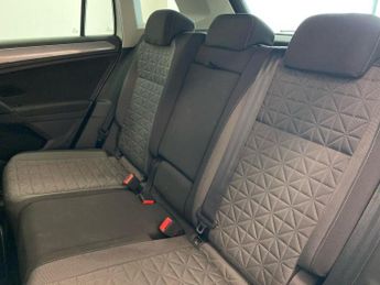 VOLKSWAGEN TIGUAN 1.5 Tsi Life Suv 5Dr Petrol Dsg Euro 6 (S/S) (150 Ps)