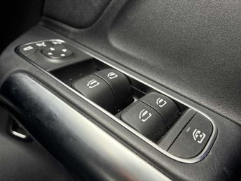 MERCEDES-BENZ GLA Gla 220D 4Matic Amg Line Executive 5Dr Auto