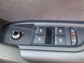 AUDI Q5 2.0 Tdi 40 S Line Suv 5Dr Diesel S Tronic Quattro Euro 6 (S/S) (