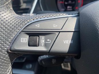 AUDI Q5 2.0 Tdi 40 S Line Suv 5Dr Diesel S Tronic Quattro Euro 6 (S/S) (