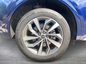 AUDI Q5 2.0 Tdi 40 S Line Suv 5Dr Diesel S Tronic Quattro Euro 6 (S/S) (
