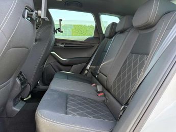 SKODA KAROQ 1.5 Tsi Sportline Edition 5Dr Dsg