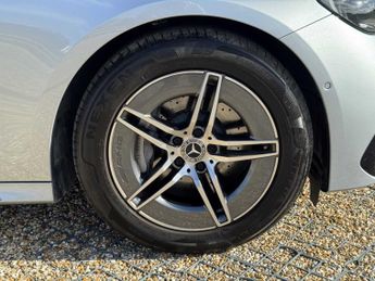 MERCEDES-BENZ E CLASS E200 Amg Line 4Dr 9G-Tronic